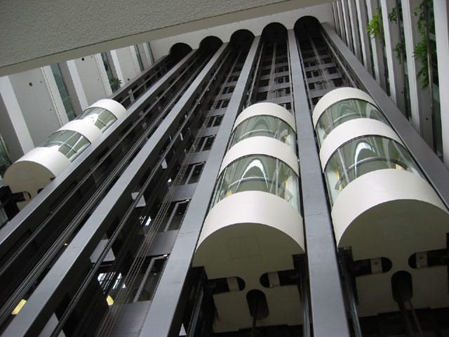 La belleza de los ascensores panorámicos